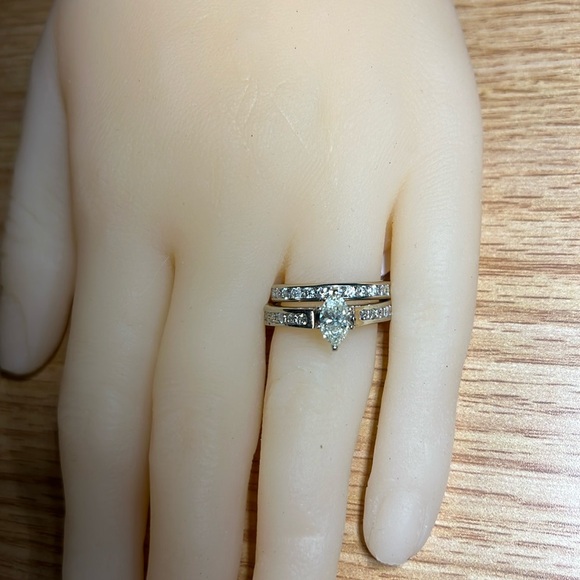 Marquis Diamond Ring - Picture 10 of 15